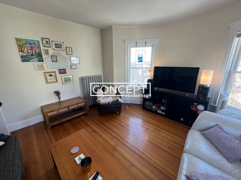 Building Photo - 51 Ibbetson St