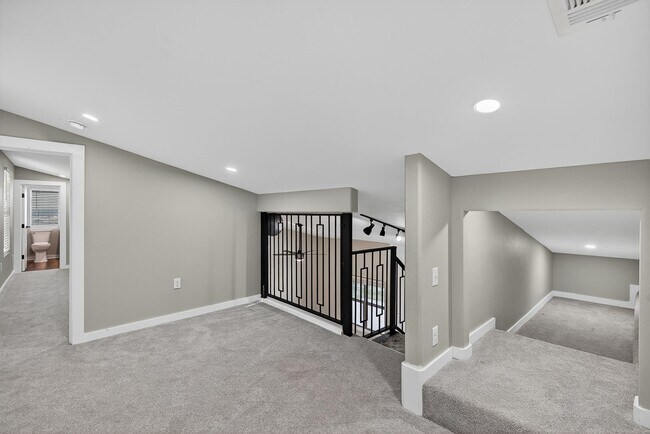 Building Photo - 4305 Oak Park Dr