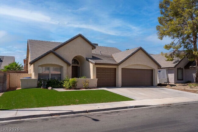 Building Photo - 1735 Navarre Ln