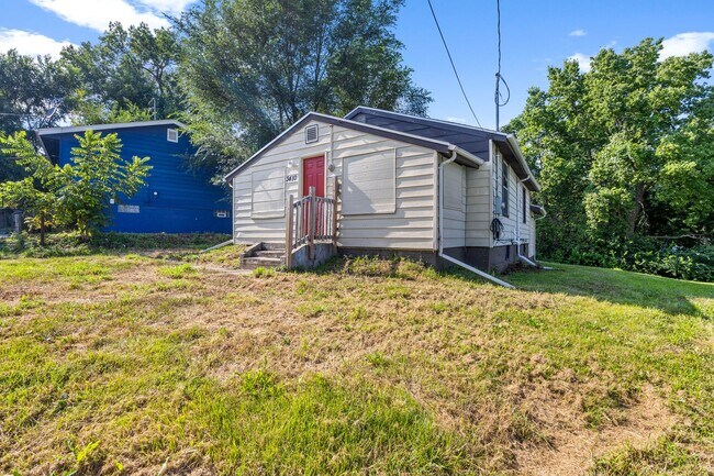 Building Photo - 3410 Easton Blvd