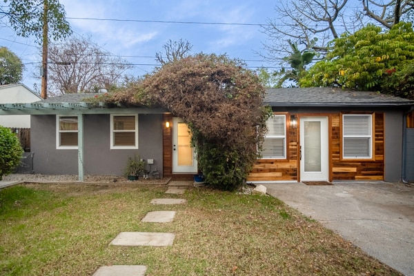 Building Photo - 14039 Gilmore St