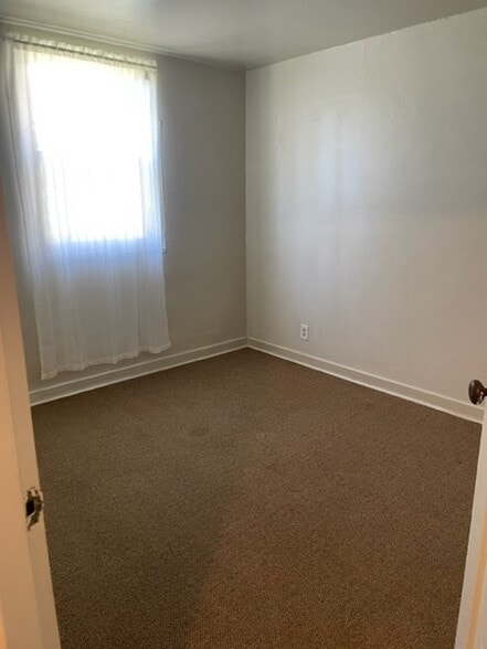 Building Photo - 6404 Soltis Dr
