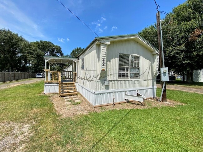 Building Photo - Move-In Ready 3 Bedroom in Iowa – $950/mo
