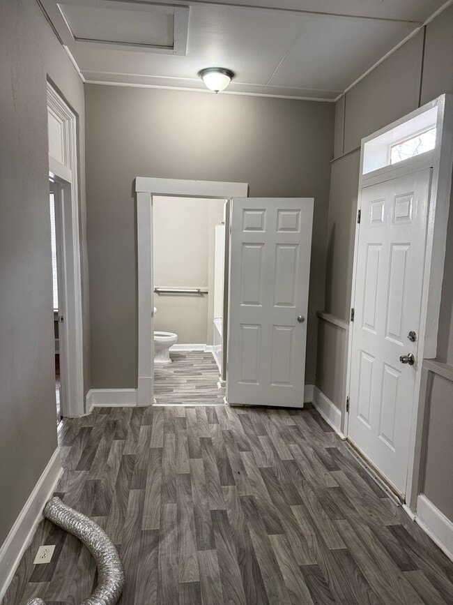 Building Photo - **AVAILABLE NOW**TOTAL ELECTRIC - 2 Bedroom / 2 Bathroom Home in Jordan/Johnson area of Columbus,...