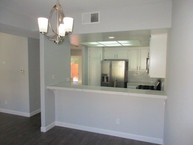 Building Photo - Scripps Ranch - Upgraded - 2BD/2BA - Unit in Terraces at Scripps Ranch