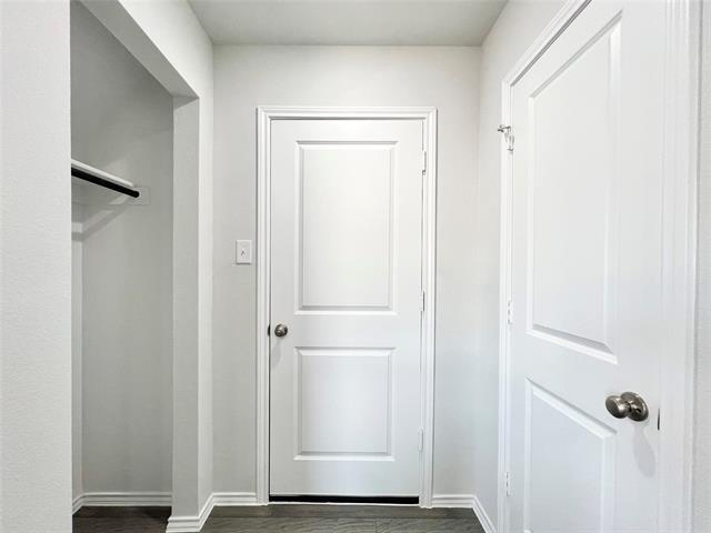 Building Photo - 829 Bluffview Dr