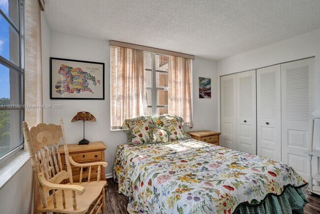 Building Photo - 14671 Bonaire Blvd