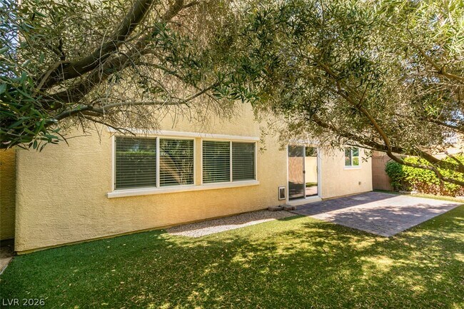 Building Photo - 2884 Green Falls Ave