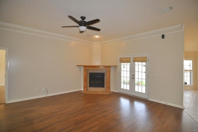 Building Photo - 611 River Birch Dr