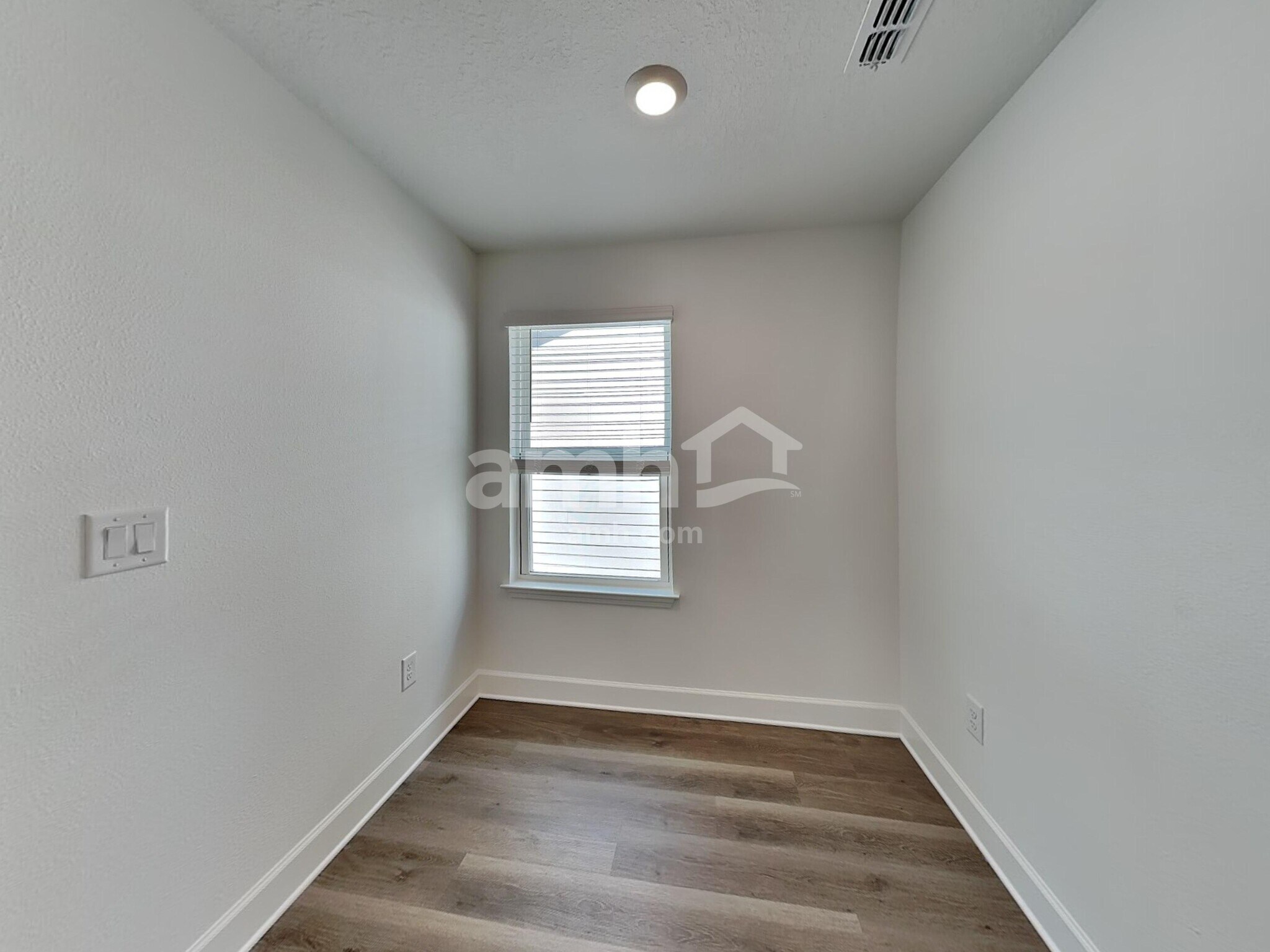 Building Photo - 16632 Cheyanne Ct
