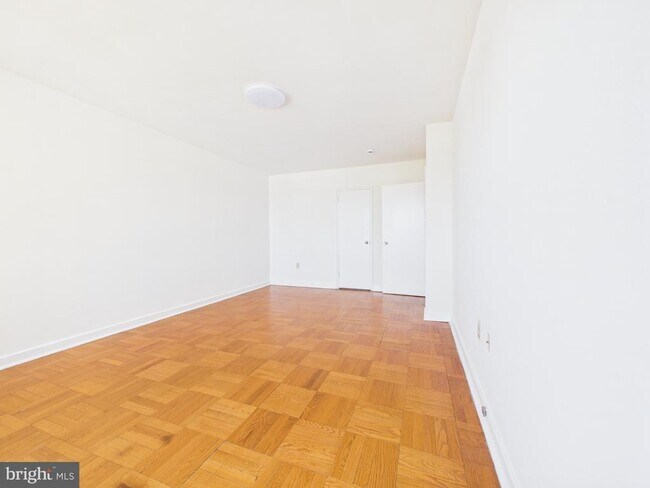 Building Photo - 2601 Pennsylvania Ave