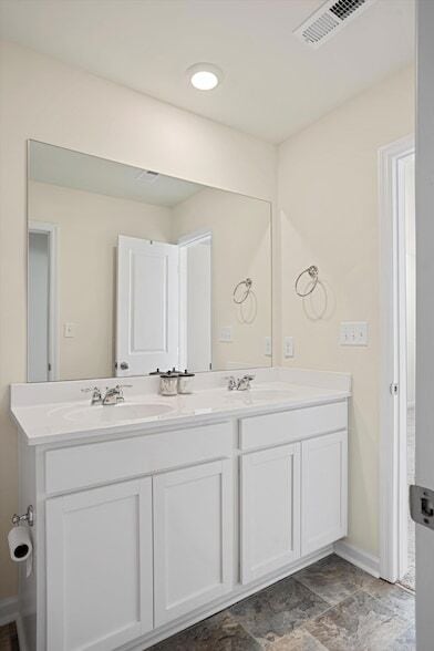 Building Photo - 4140 Bentwood Cove Dr