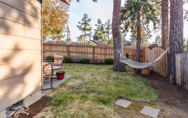 Building Photo - Single Level 2 Bed/2 Bath Townhome in Old ...