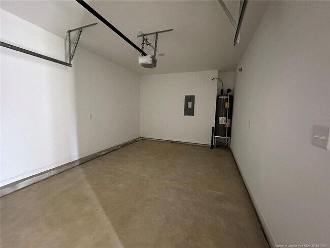 Building Photo - 969 Kingscote Dr