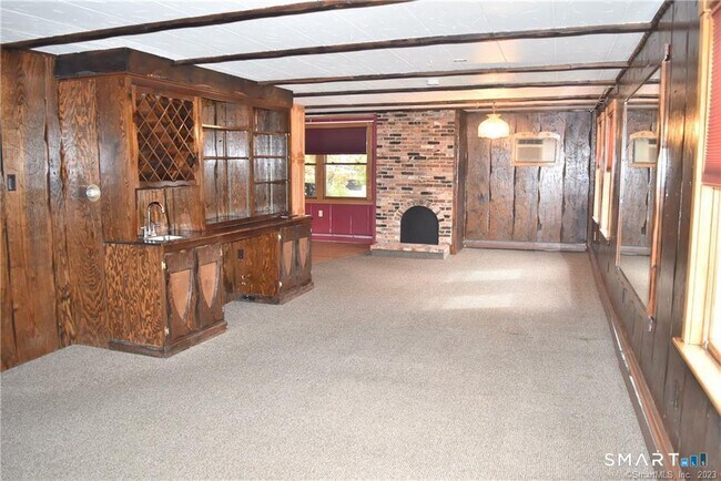 Building Photo - 22 Broad St