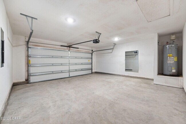 Building Photo - 5816 Viking Wy