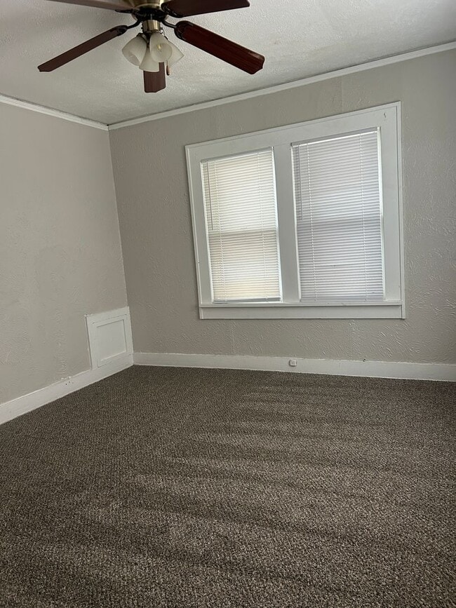 Building Photo - 308 S Mississippi St