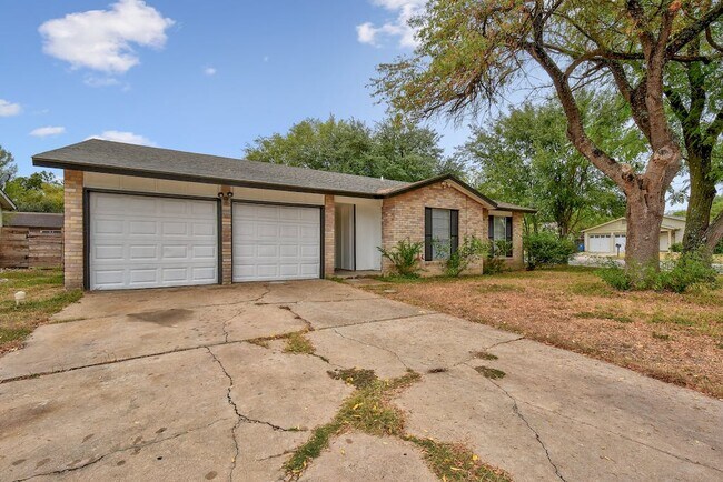 Building Photo - 6000 Softwood Dr
