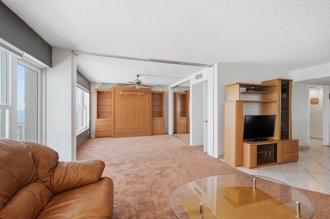 Building Photo - 3900 Galt Ocean Dr