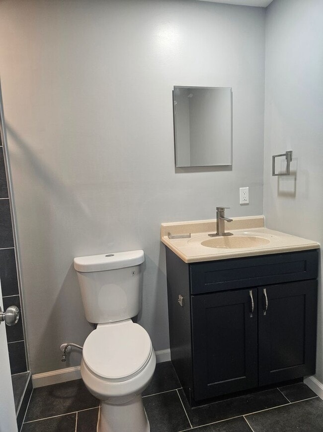 Building Photo - 3 bedroom 2 bath home