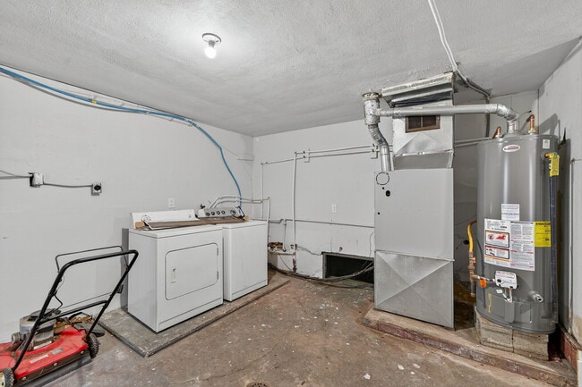 Building Photo - 336 Smith St