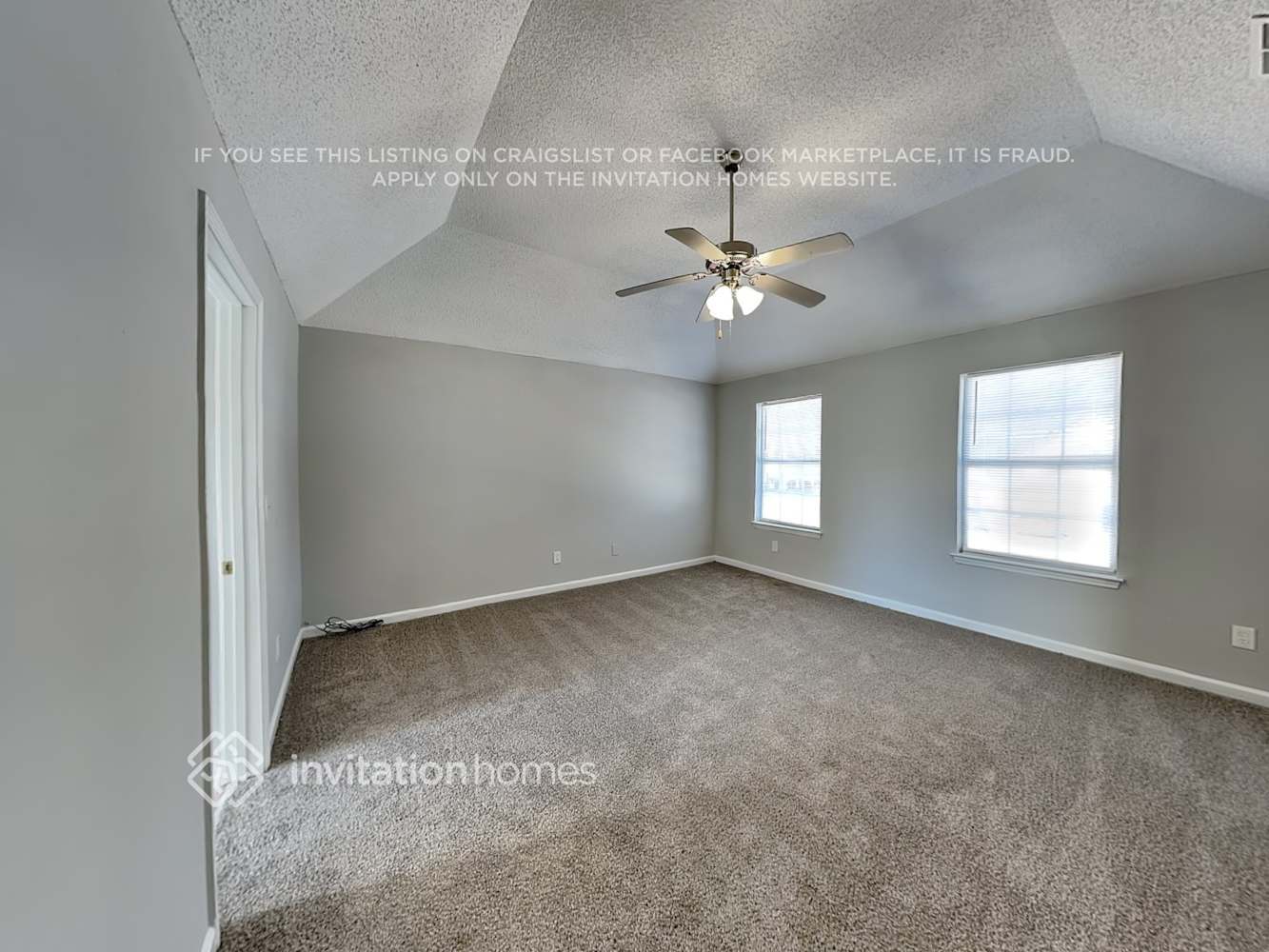 Building Photo - 685 Meadows Ln