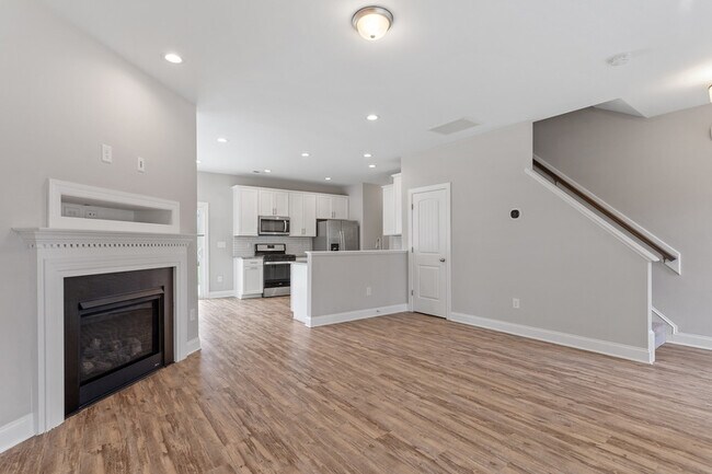 Building Photo - 43 W Falcon Ct