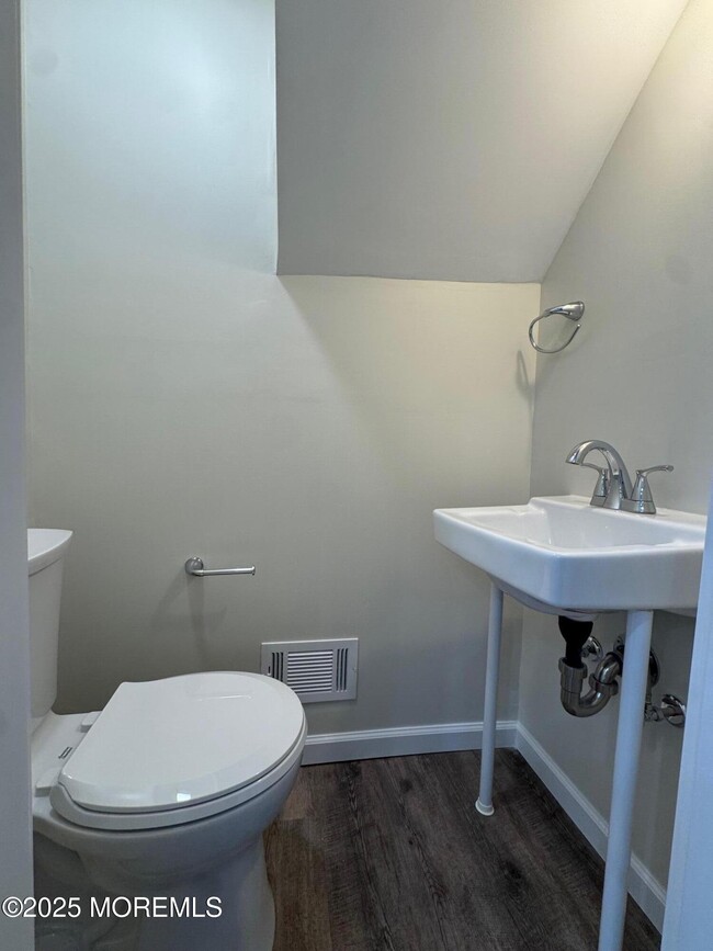 Building Photo - 11 Washington Ave