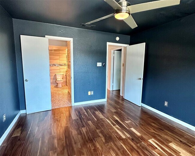 Building Photo - 2018 W Rundberg Ln