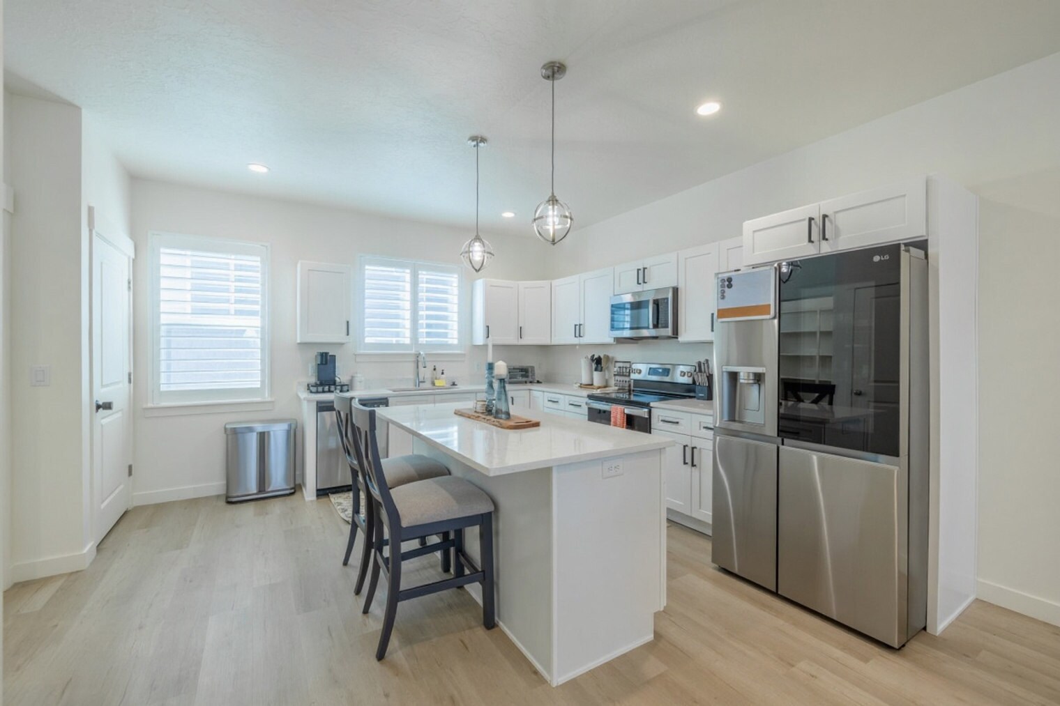 Building Photo - 408 S 680 E