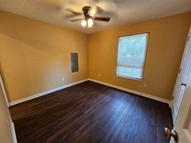 Building Photo - COMING SOON....Beautiful Home near Historic Downtown Tullahoma!