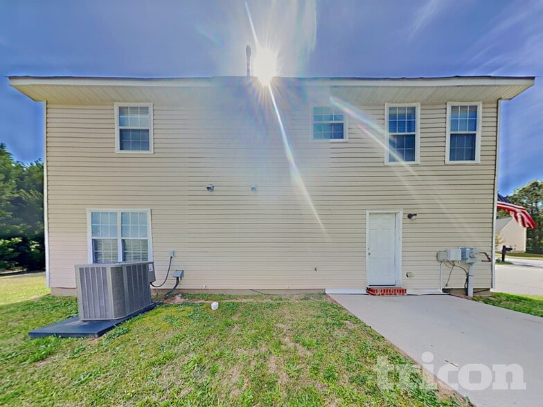 Building Photo - 1057 Misty Meadows Point