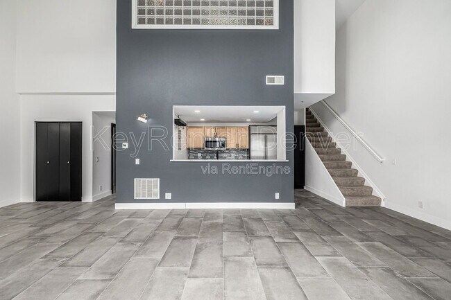 Building Photo - 837 E 17th Ave