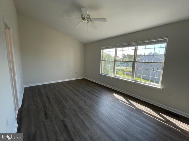 Building Photo - 216 Pinecove Ave