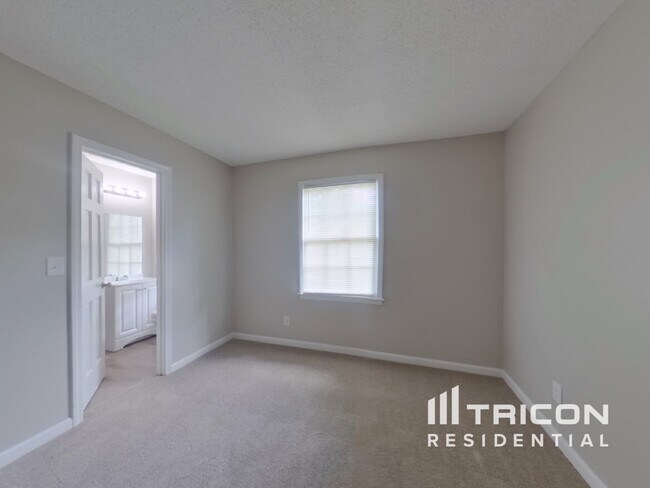 Building Photo - 4539 Riverwood Cir