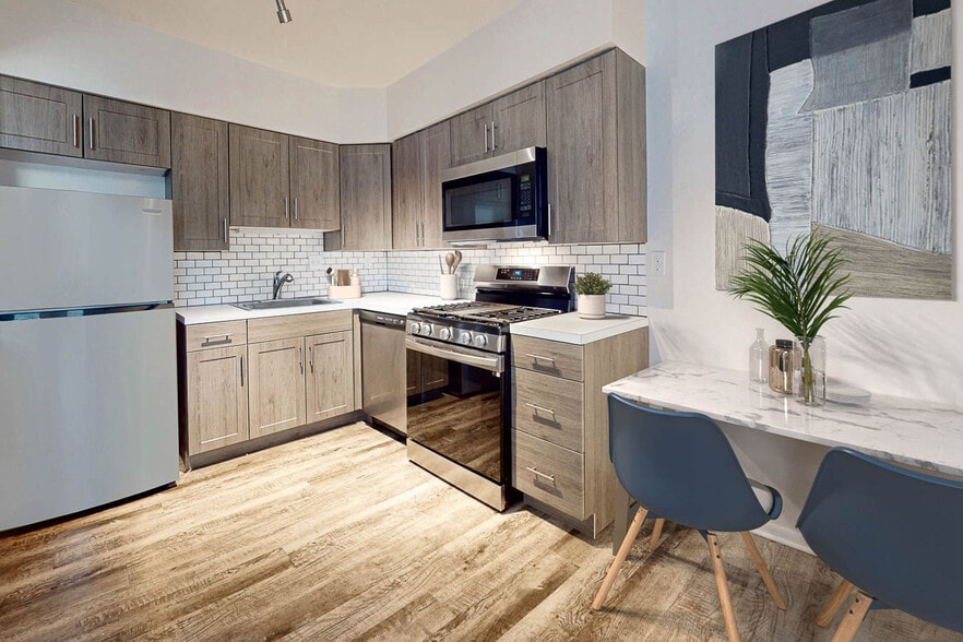 Building Photo - Colebrook Apartments