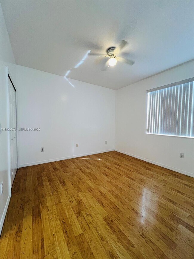 Building Photo - 6202 NW 116 Pl