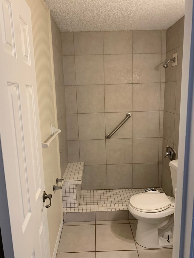 Building Photo - 200 Sevilla St