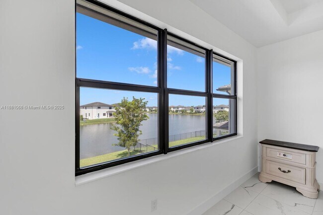 Building Photo - 4308 SW 173rd Ave