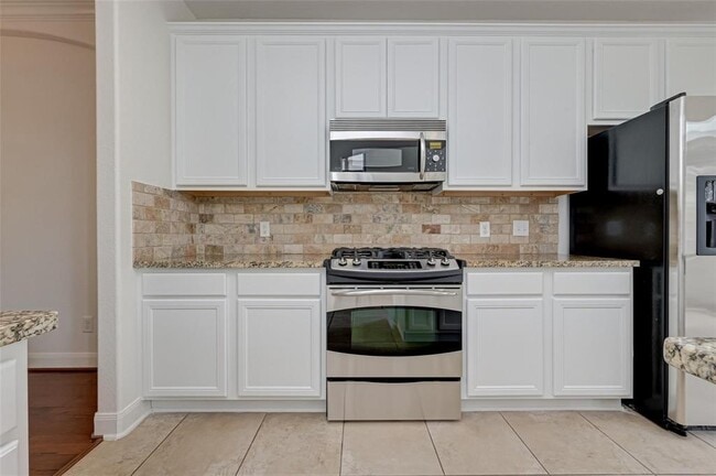Building Photo - 71 N Rocky Point Cir