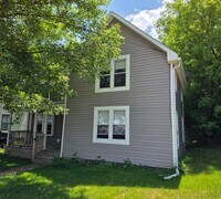 Building Photo - 29 E Vanscoter St