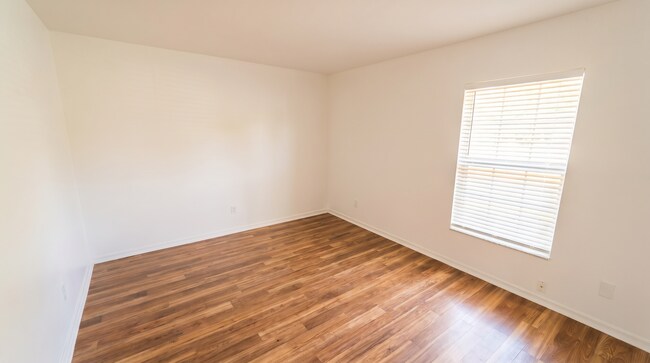 Building Photo - 1481 SW Algardi Ln