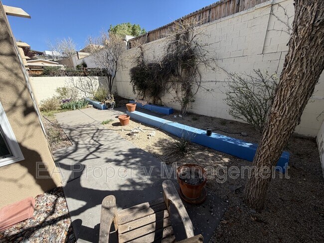 Building Photo - 4904 Purcell Dr NE