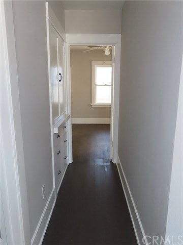 Building Photo - 23 N Alboni Pl