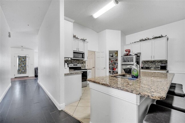 Building Photo - 639 Mesilla Dr