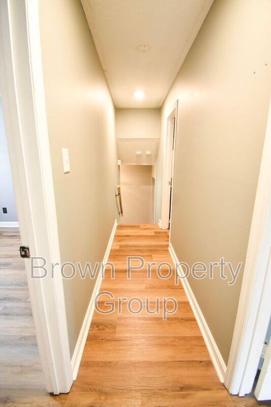 Building Photo - 1733 Swann St