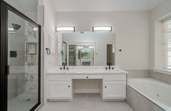 Building Photo - 1711 Stone Meadows Ln