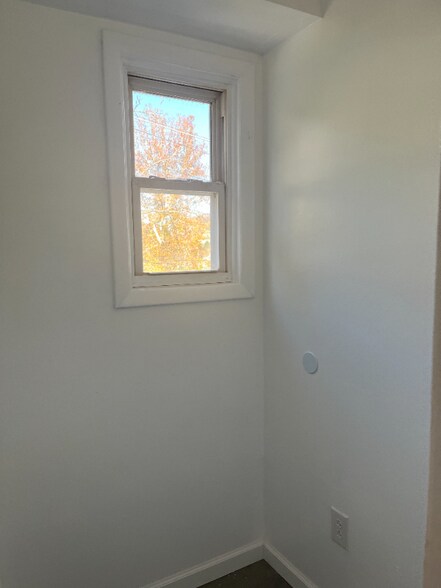 Building Photo - 342 Fairmont Ave