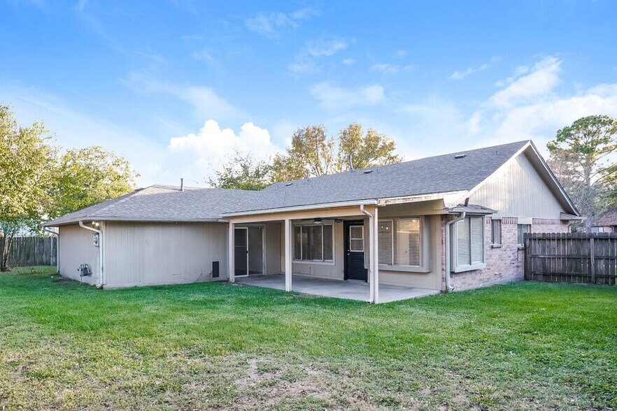 Building Photo - 9506 Lost Eagle Dr