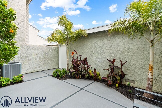 Building Photo - Highly Upgraded, Large Condo in Huntington Beach!